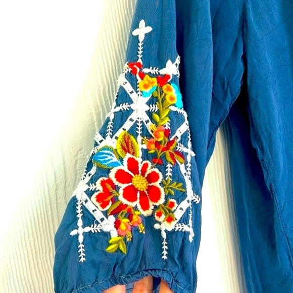 Johnny Was - Blue Embroidered Floral Boho Pullover Long Sleeve Blouse Size Sm - Picture 4 of 14